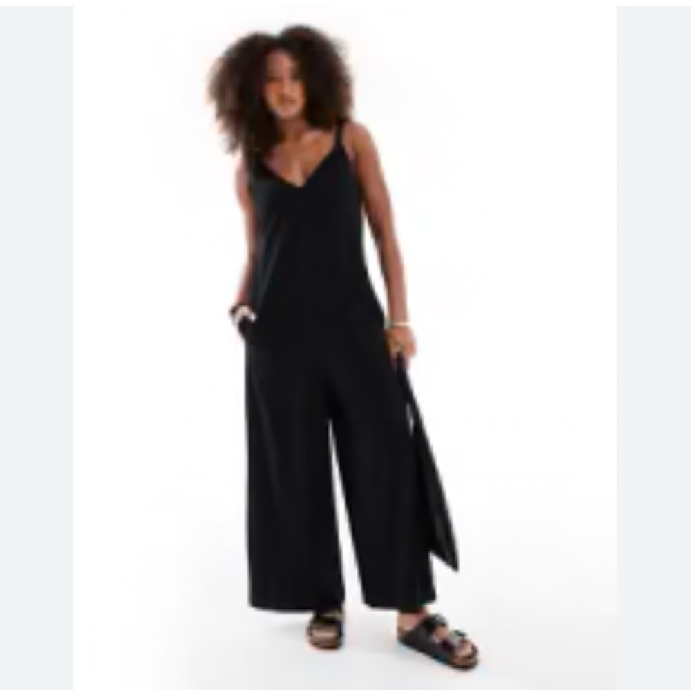 Band of Gypsies Size S Wide-Leg Black Jumpsuit with Spaghetti Straps Velvet Trim